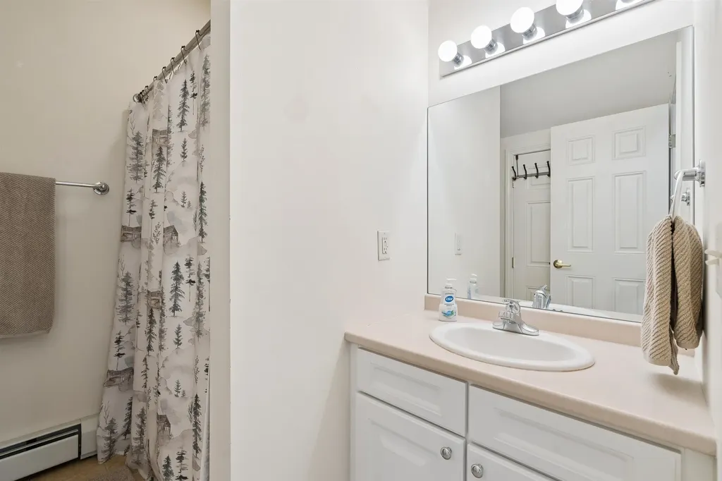 106 Barrister Drive Hartford VT 05001