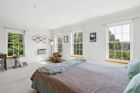 106 Barrister Drive Hartford VT 05001