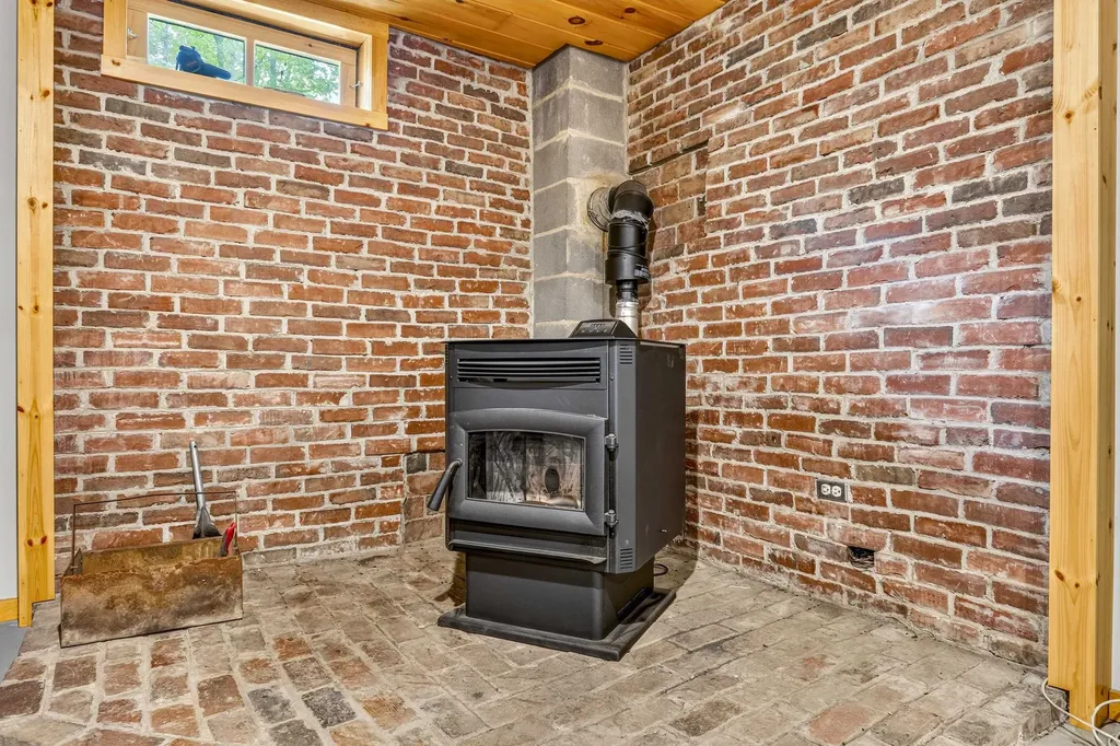 127 Little Falls Road Hollis ME 04042