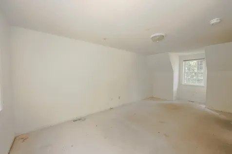 17 Glencliff Way Nashua NH 03063