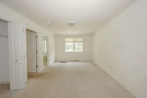 17 Glencliff Way Nashua NH 03063