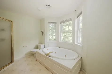 17 Glencliff Way Nashua NH 03063