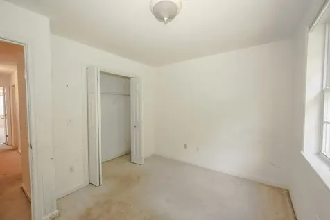 17 Glencliff Way Nashua NH 03063