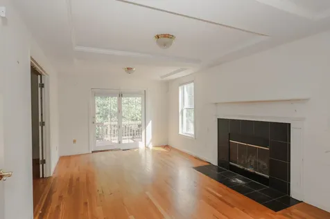 17 Glencliff Way Nashua NH 03063