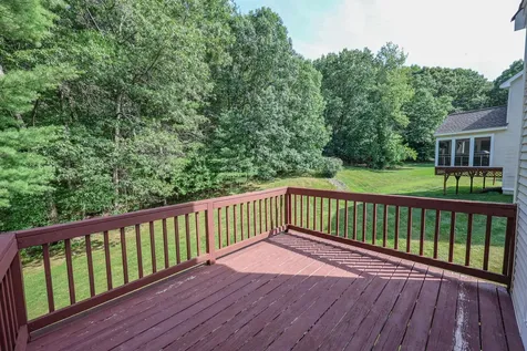 17 Glencliff Way Nashua NH 03063