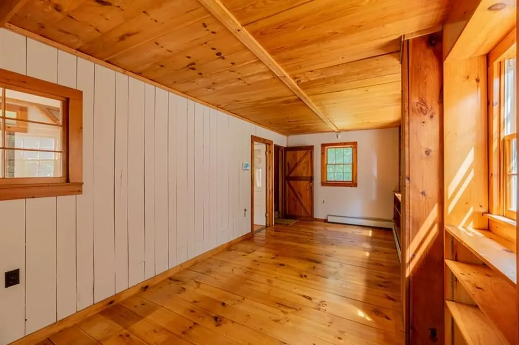 2734 Mad Tom Road Dorset VT 05253