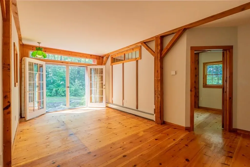 2734 Mad Tom Road Dorset VT 05253