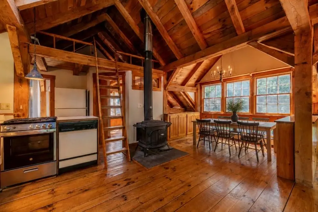 2734 Mad Tom Road Dorset VT 05253