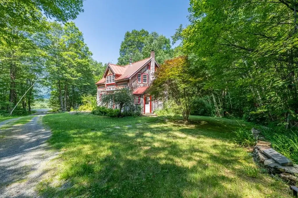 2734 Mad Tom Road Dorset VT 05253