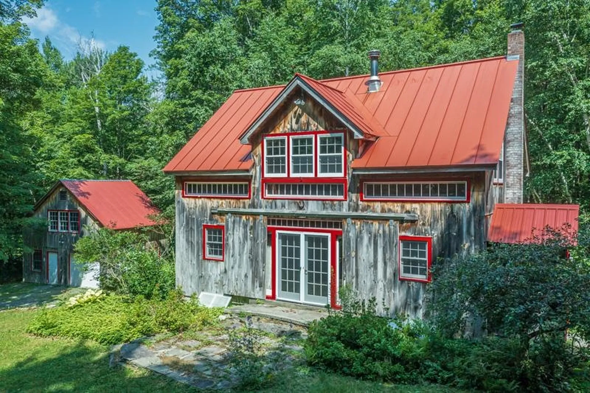 Dorset VT, 2734 Mad Tom Road