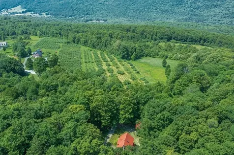2734 Mad Tom Road Dorset VT 05253