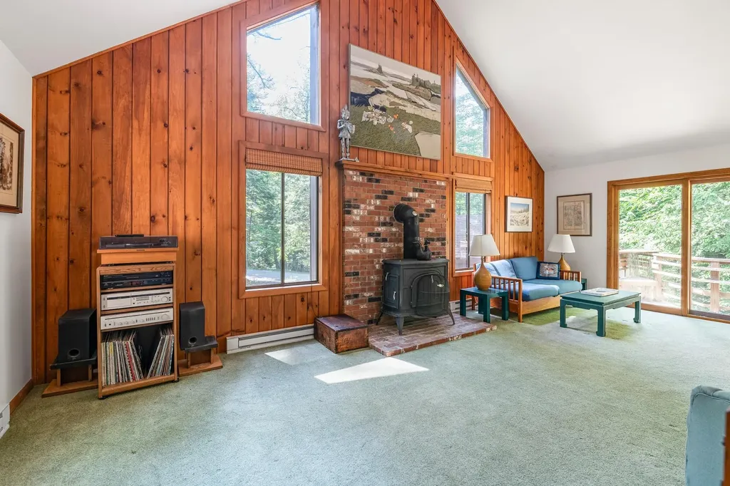 49 Longwood Drive Grantham NH 03753
