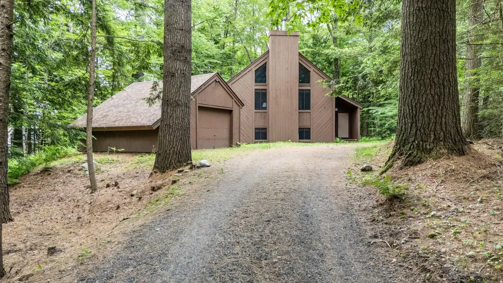 49 Longwood Drive Grantham NH 03753