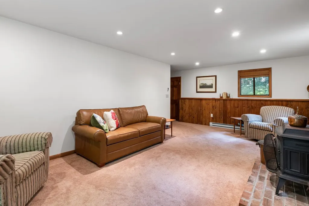 49 Longwood Drive Grantham NH 03753