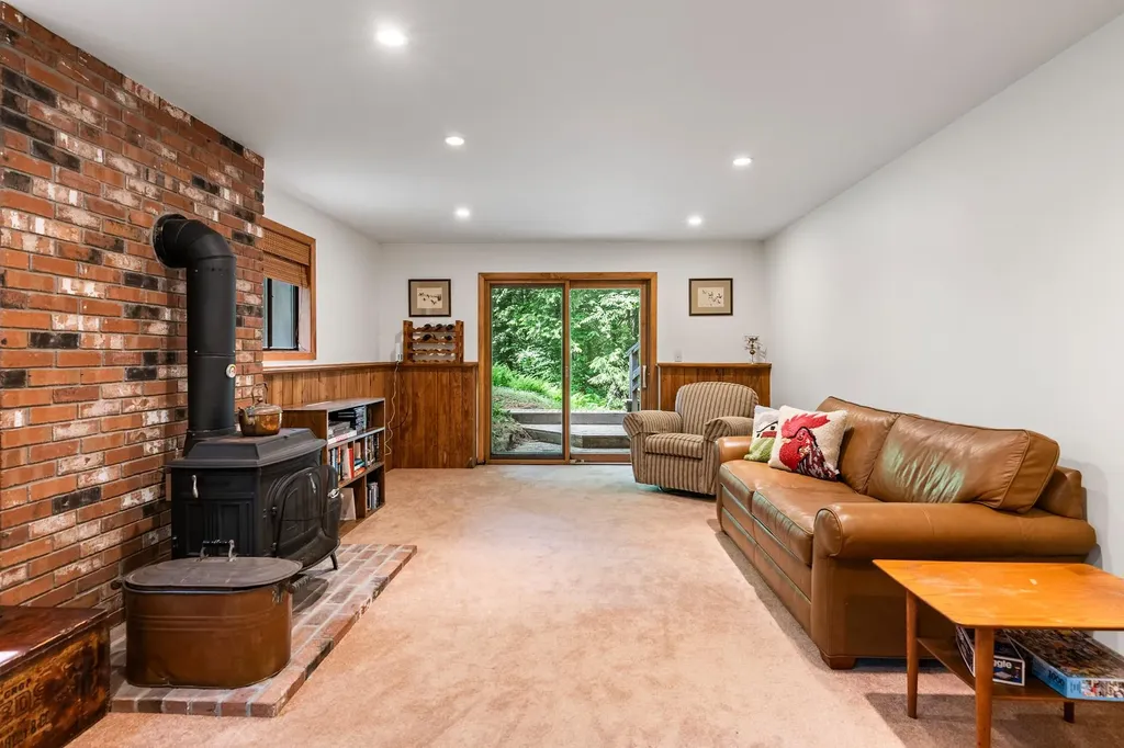 49 Longwood Drive Grantham NH 03753