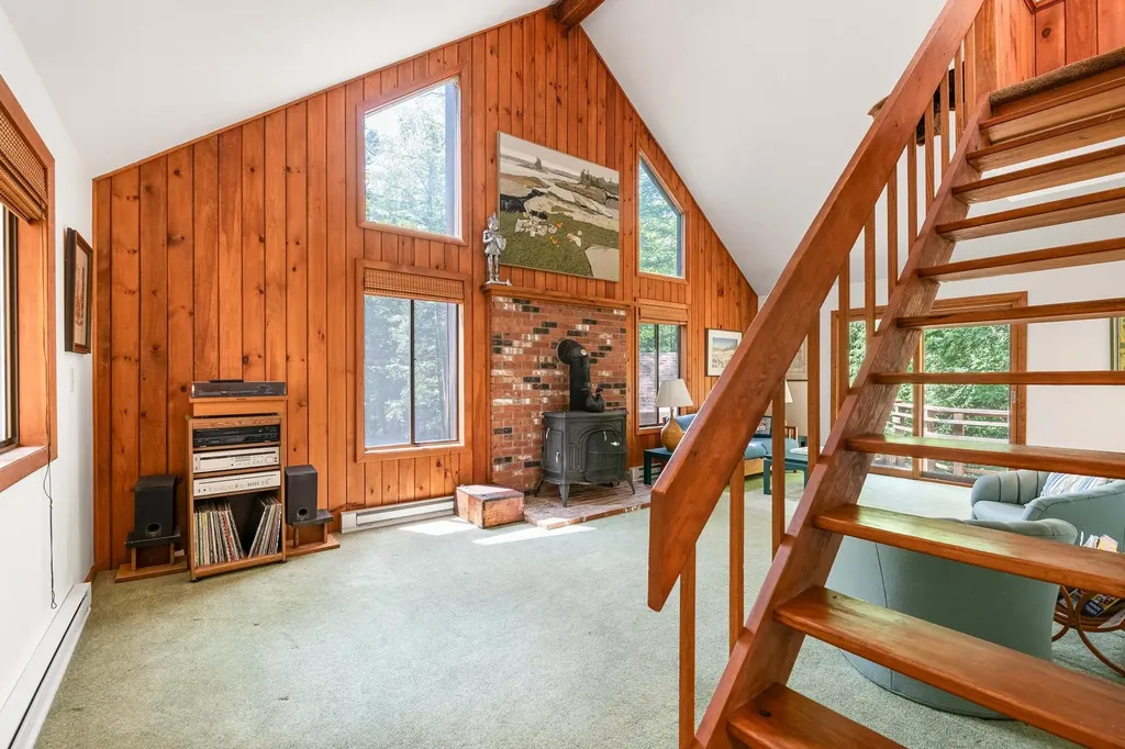 49 Longwood Drive Grantham NH 03753