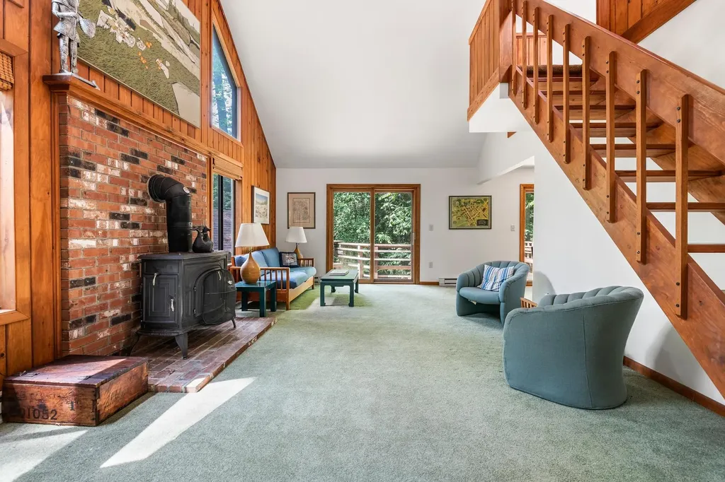 49 Longwood Drive Grantham NH 03753