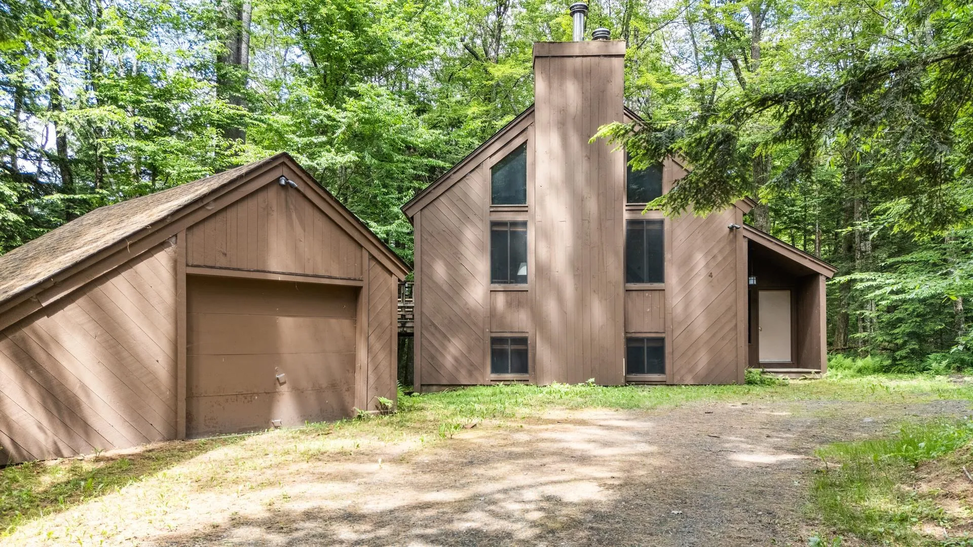 Grantham NH, 49 Longwood Drive