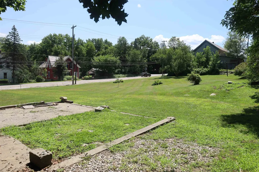 427 Depot Street Chester VT 05143