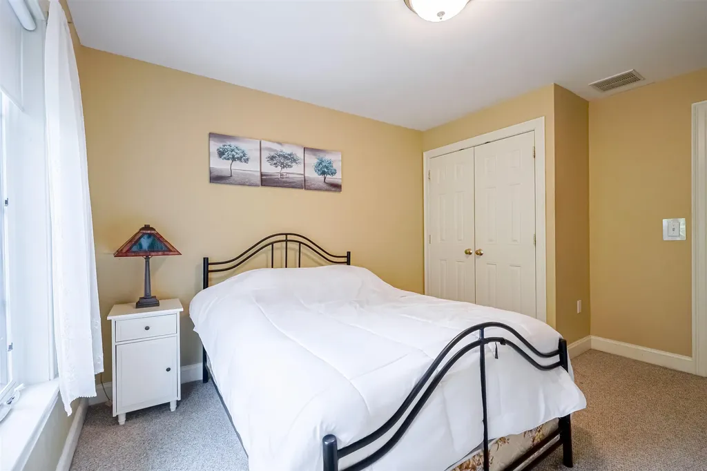 6 Stonewall Way Exeter NH 03833