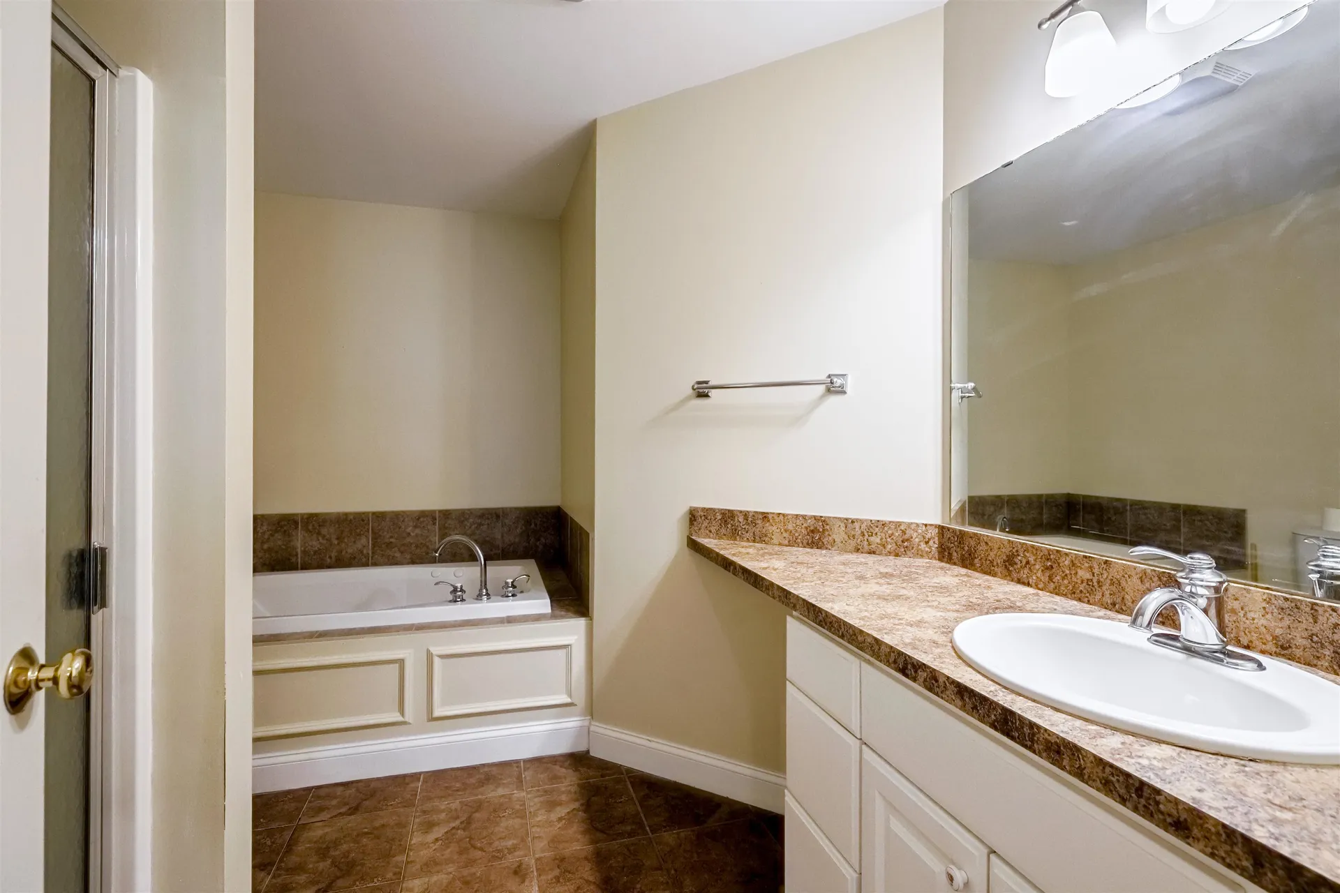 6 Stonewall Way Exeter NH 03833