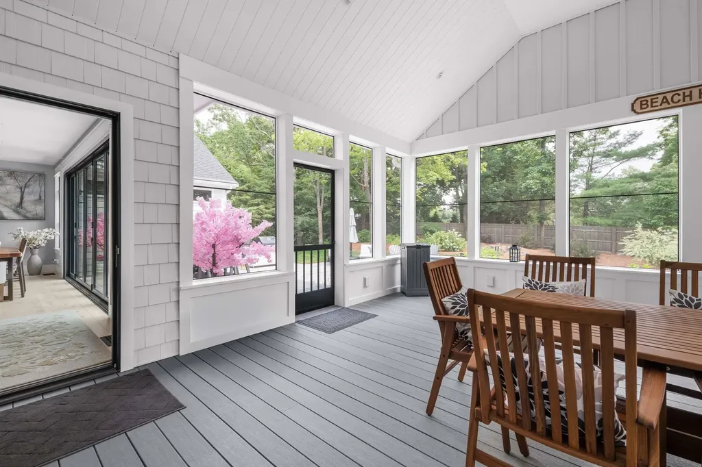 565 York Street York ME 03911