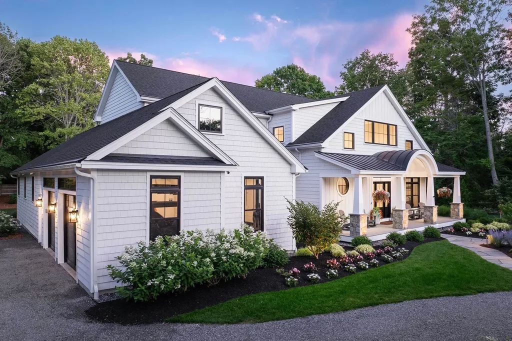 565 York Street York ME 03911