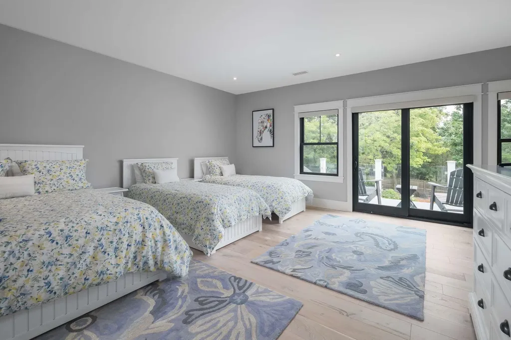 565 York Street York ME 03911
