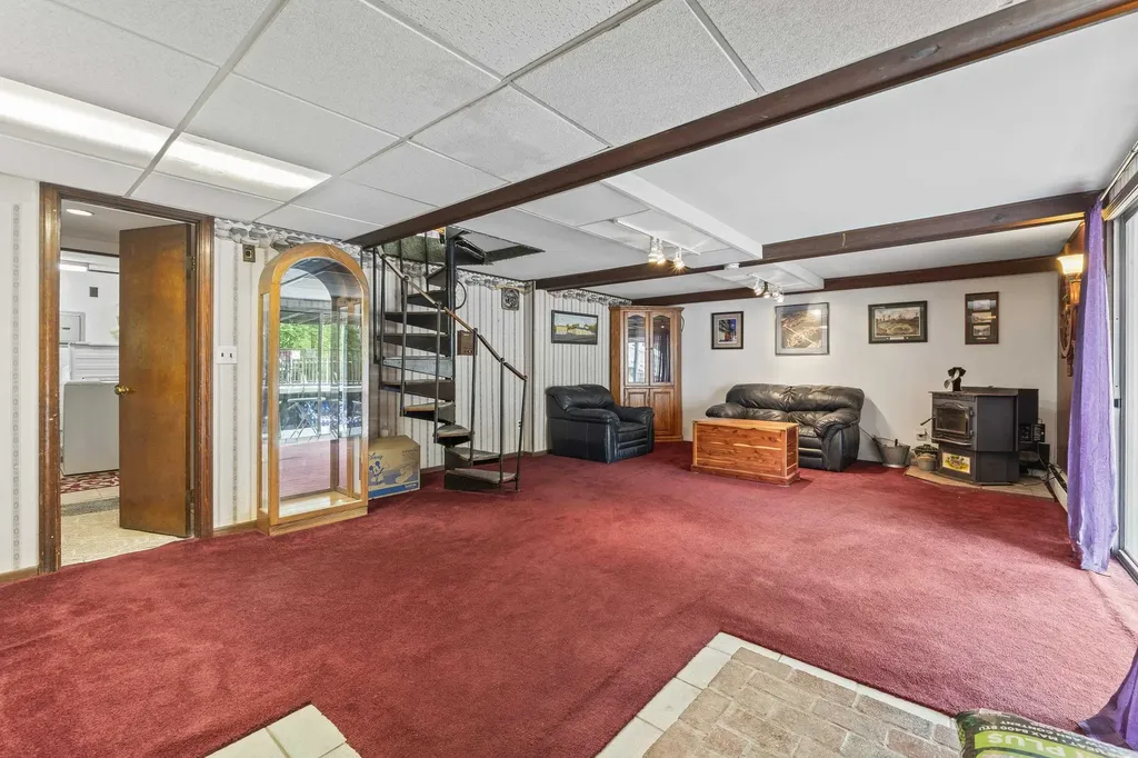 19 North Road North Hampton NH 03862