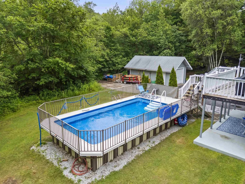 19 North Road North Hampton NH 03862