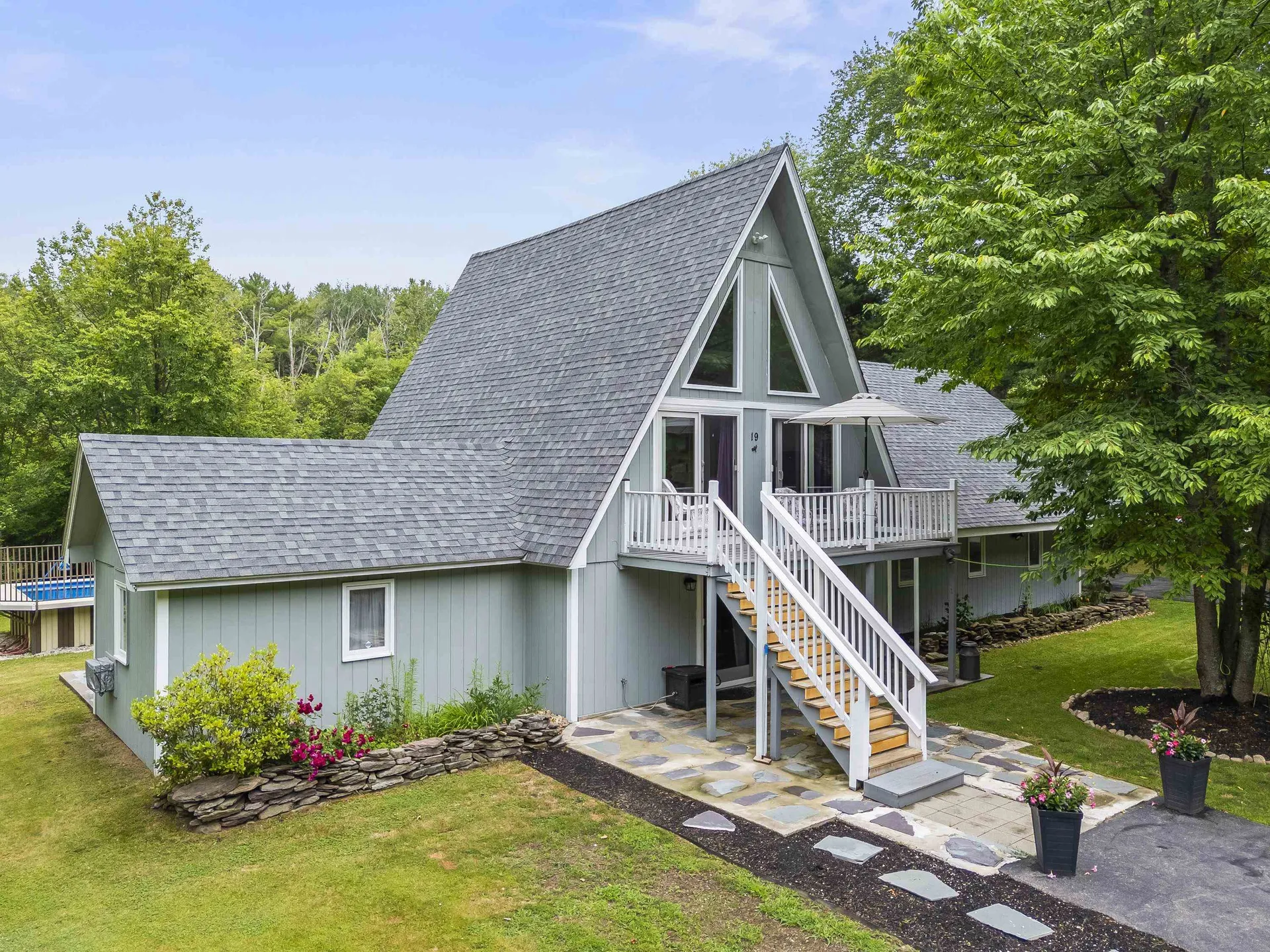 19 North Road North Hampton NH 03862