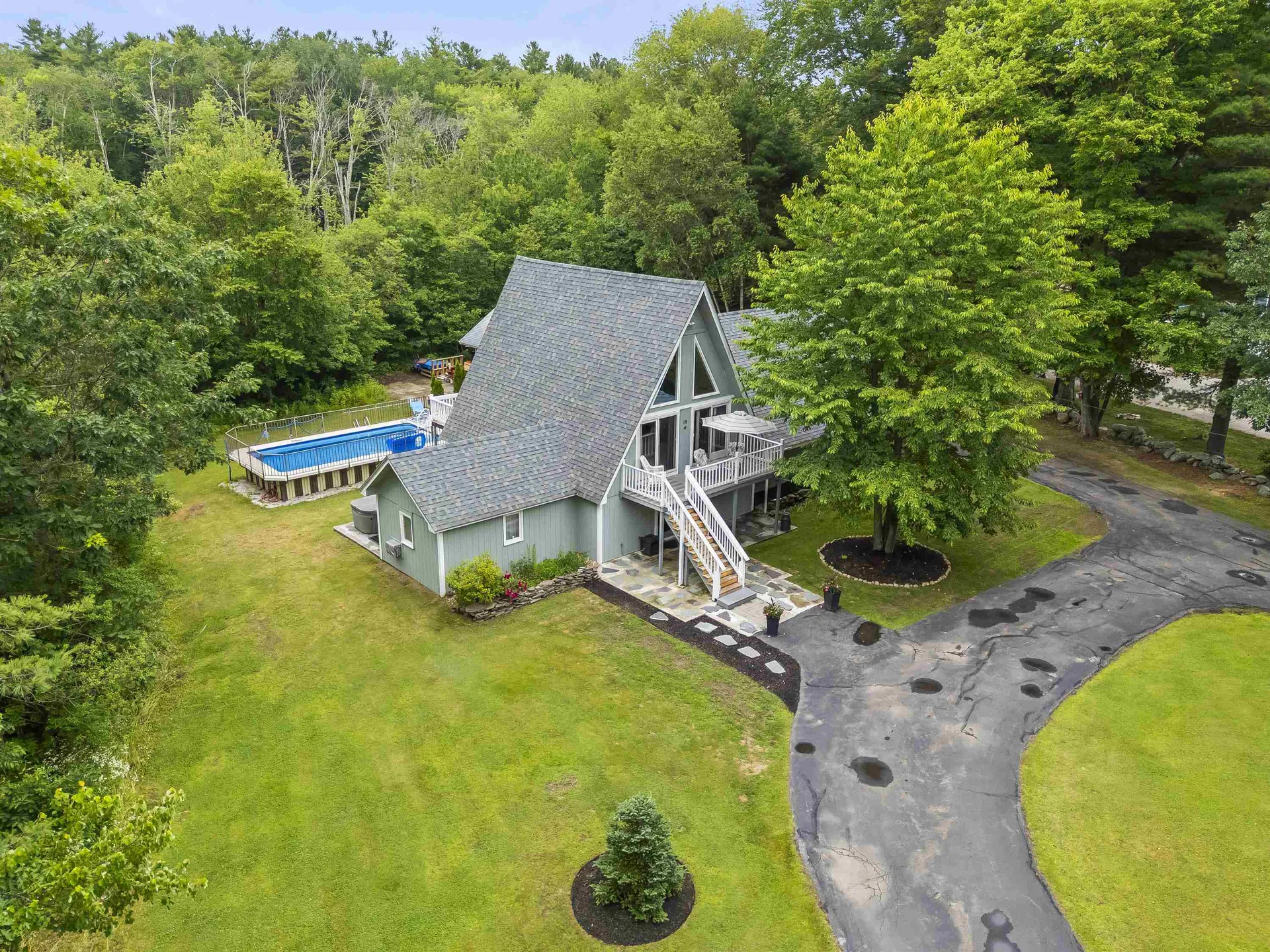 19 North Road North Hampton NH 03862