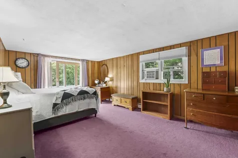19 North Road North Hampton NH 03862