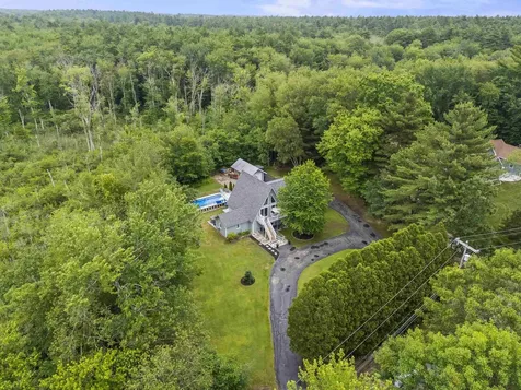 19 North Road North Hampton NH 03862
