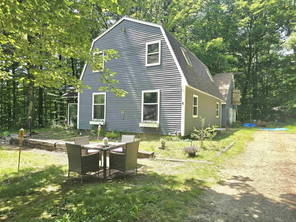 9 Burdett Road Bartlett NH 03845