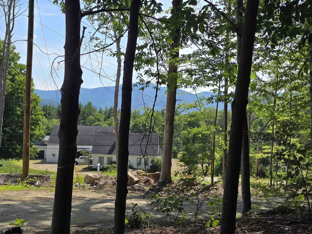 9 Burdett Road Bartlett NH 03845