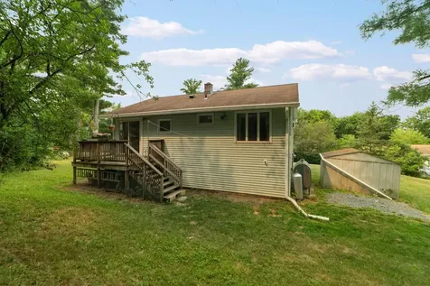 28 Booth Woods Vergennes VT 05491
