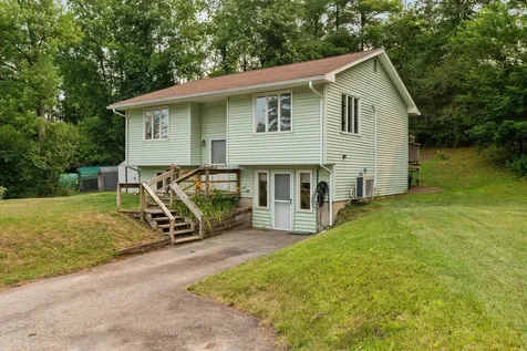 28 Booth Woods Vergennes VT 05491