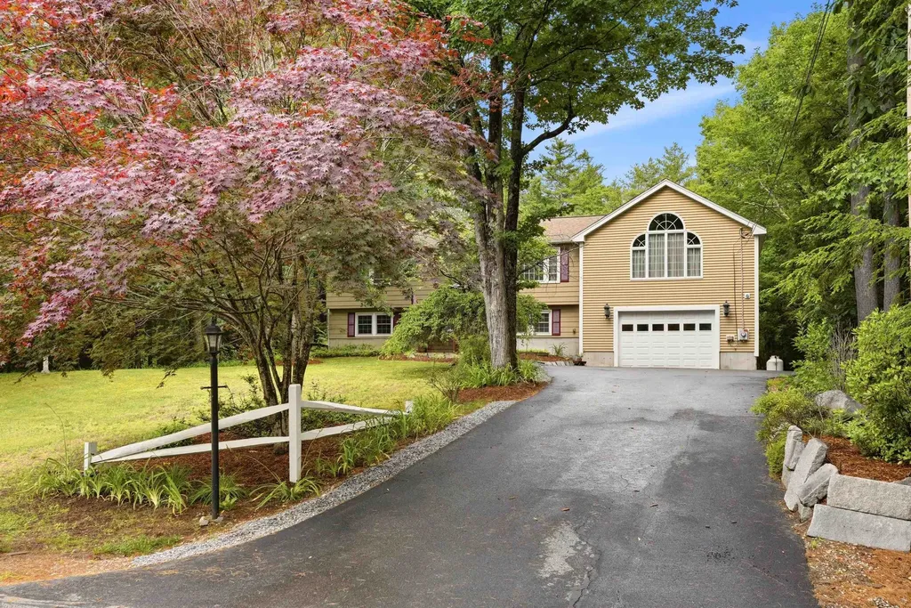 6 Birch Court Raymond NH 03077