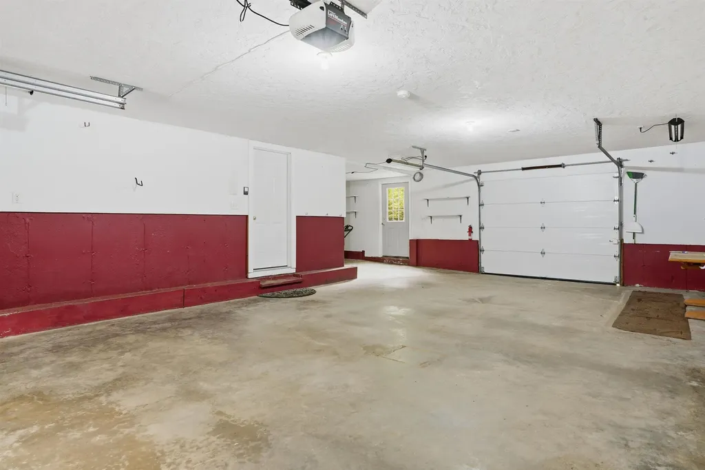 6 Birch Court Raymond NH 03077
