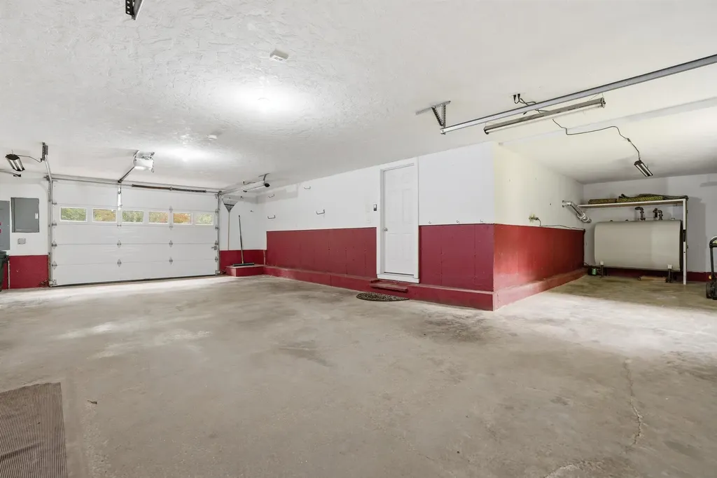 6 Birch Court Raymond NH 03077
