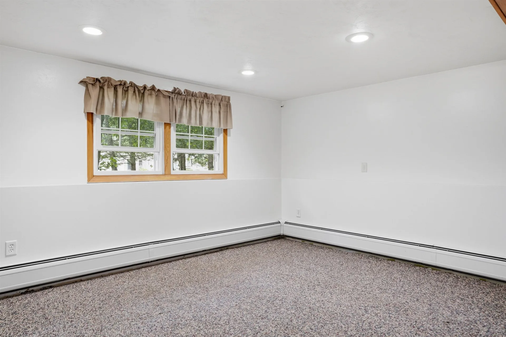 6 Birch Court Raymond NH 03077