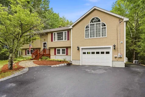 6 Birch Court Raymond NH 03077