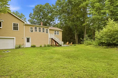 6 Birch Court Raymond NH 03077