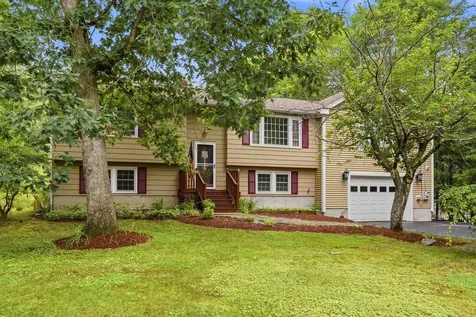 6 Birch Court Raymond NH 03077