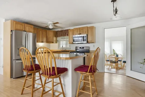 6 Birch Court Raymond NH 03077
