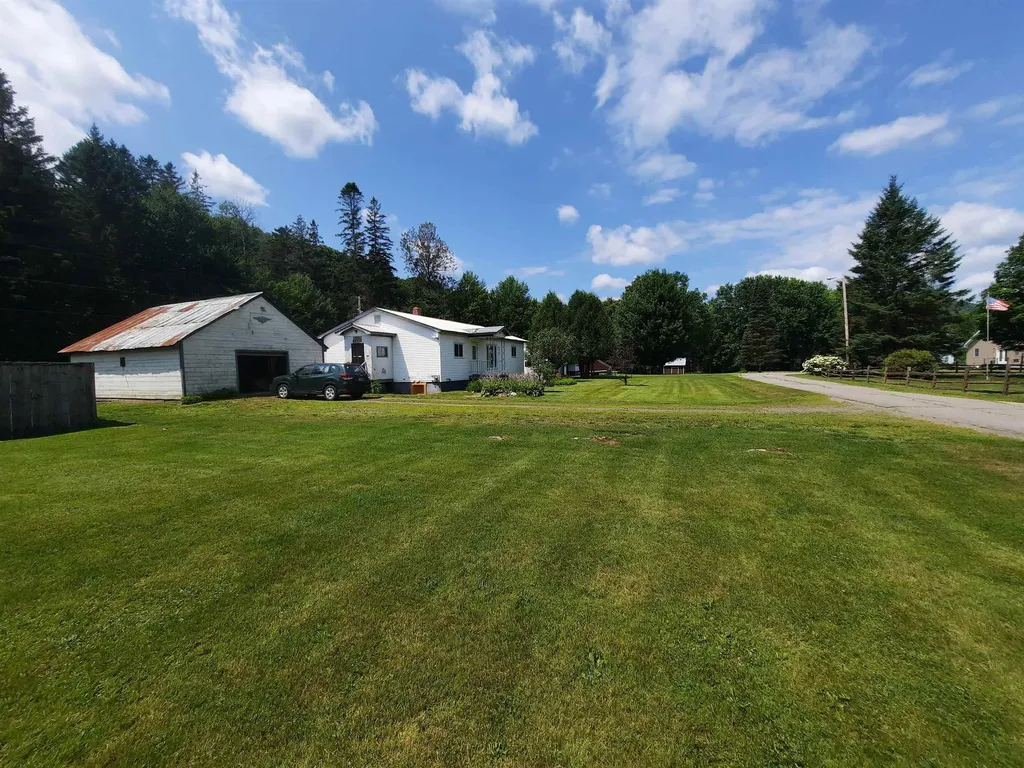 66 Pariseau Drive Canaan VT 05902