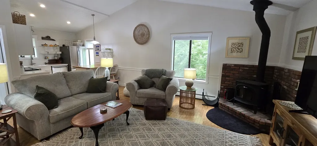 445 Old Quechee Road Hartford VT 05059