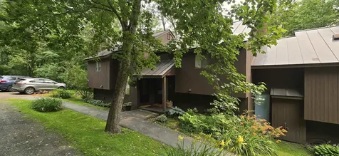 445 Old Quechee Road Hartford VT 05059