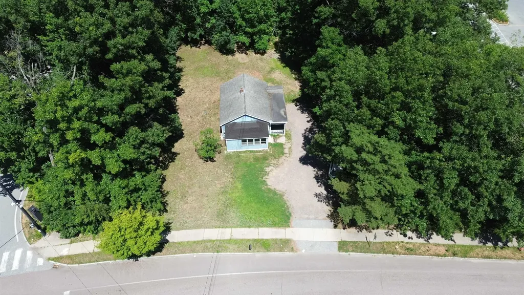 41 Kellogg Road Essex VT 05452